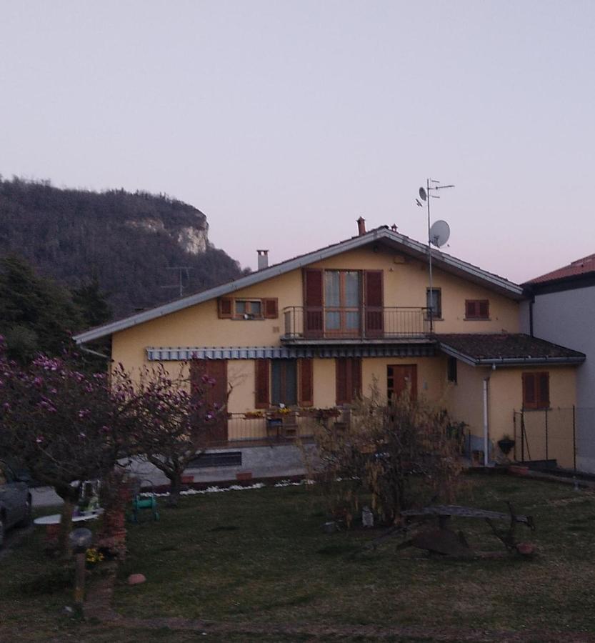 Casa Relax Apartment Laveno-Mombello Bagian luar foto