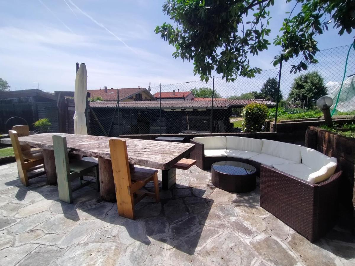 Casa Relax Apartment Laveno-Mombello Bagian luar foto