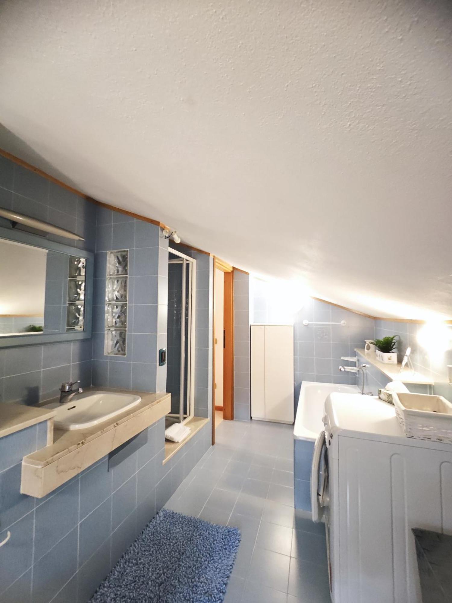Casa Relax Apartment Laveno-Mombello Bagian luar foto