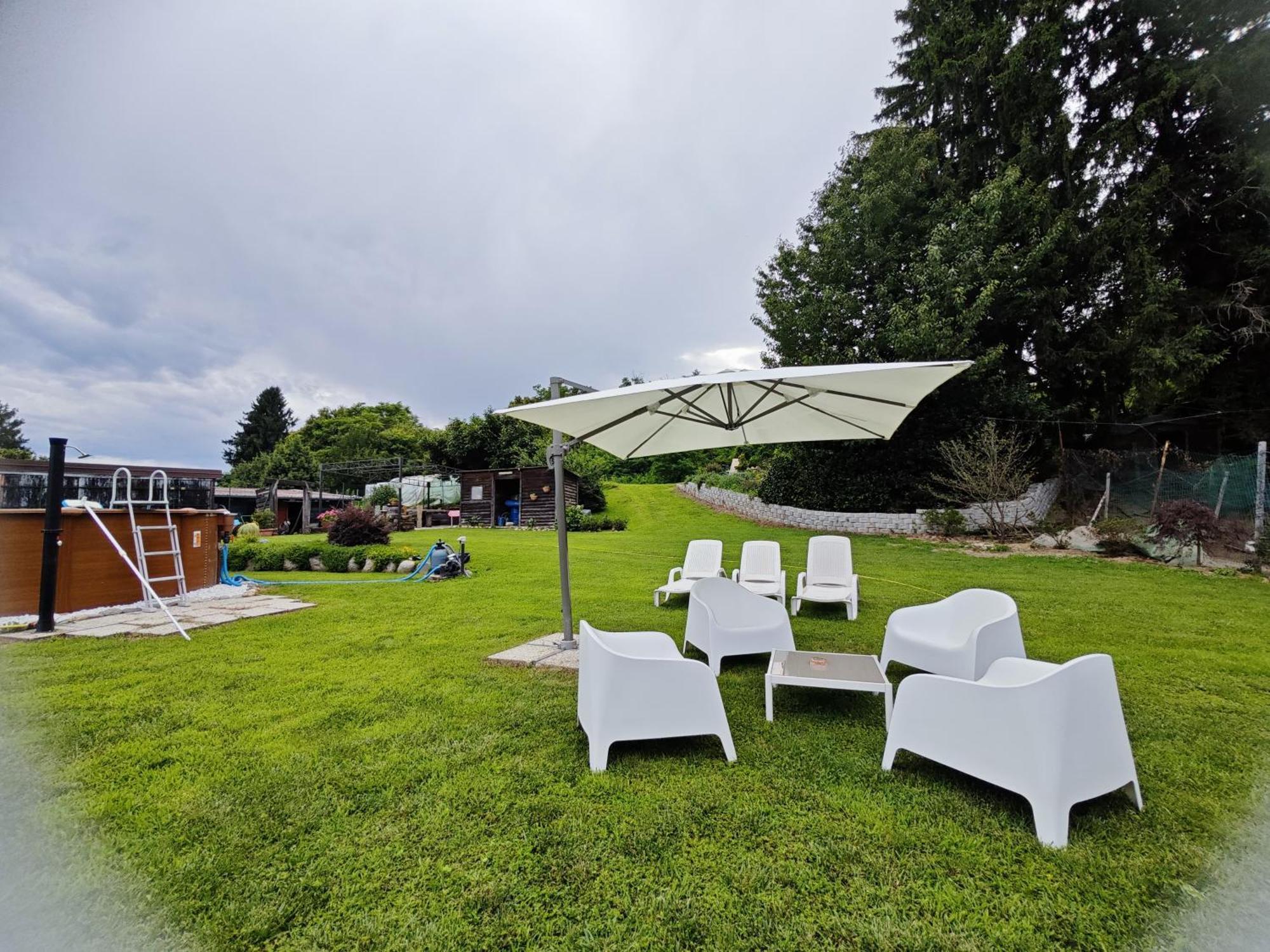 Casa Relax Apartment Laveno-Mombello Bagian luar foto